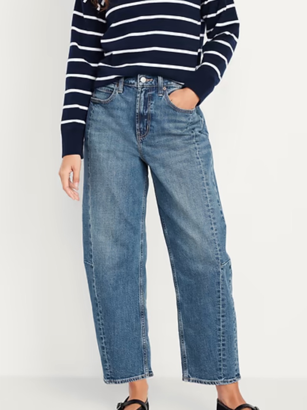 Old Navy High-Waisted Baggy Barrel Ankle Jeans Medium Wash